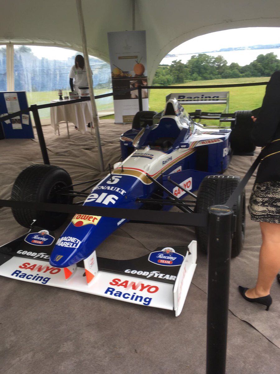 pekingparis2016's tweet photo. Great to get the P to P car out on the road even if it was only a short trip! #lympstonemanor #damonhill #williamsF1 #michaelcaines https://t.co/W0h6uGvmJW