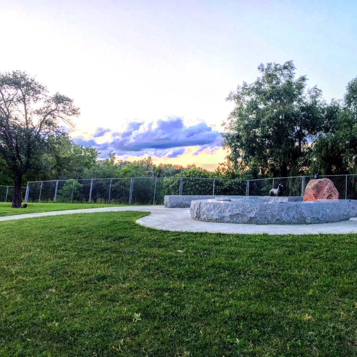 EhBroad's tweet image. Casual 🚶 #Unionville #Markham #TooGoodPond #Canada #Wandering #Ehbroad