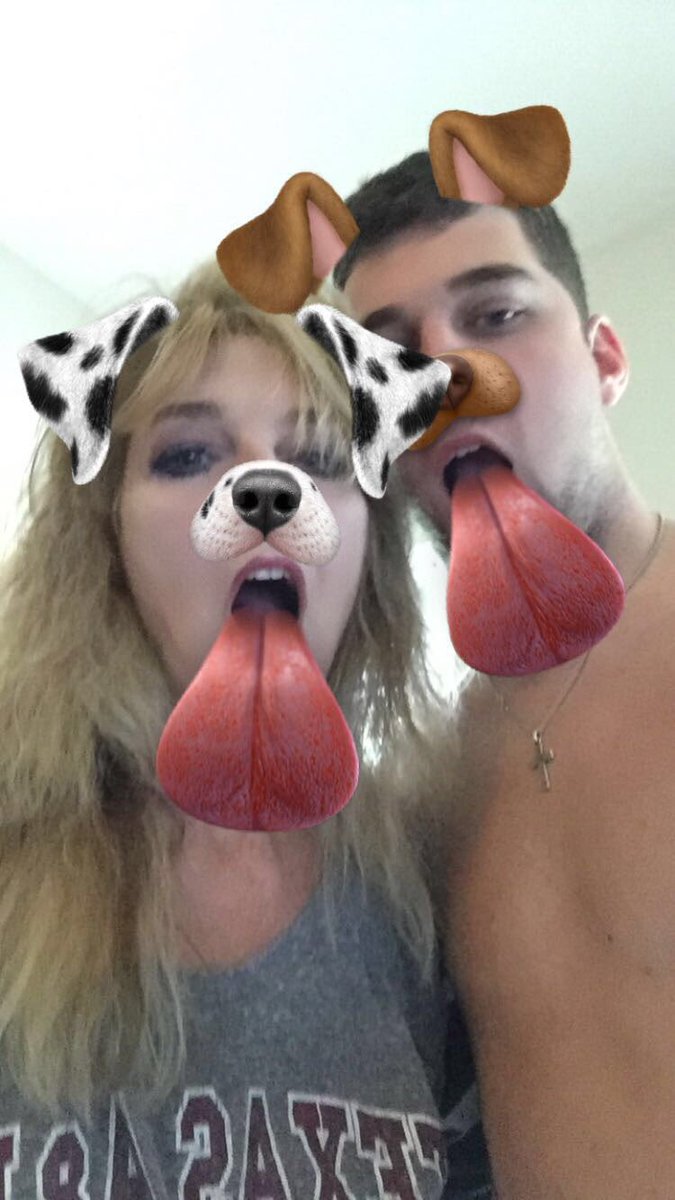 bryboone's tweet photo. #presbo #cgpb #Viola how y'all doing? Here's me and 1 of my sons! Lol good morning❣️ I'm back🙄😳 https://t.co/LSBYCH1us5