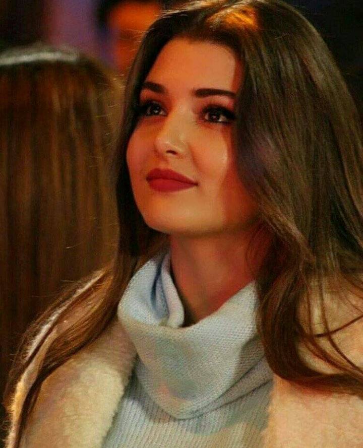 ra__yoo's tweet photo. عندمـا احببتـك ادركـت كيـف يستطيـع الانسـان ان يحـب احـداً دون لمـس يــده أو رؤيـة وجهـه حتـى..💞☺️💞

❤ https://t.co/qgta07mqWf