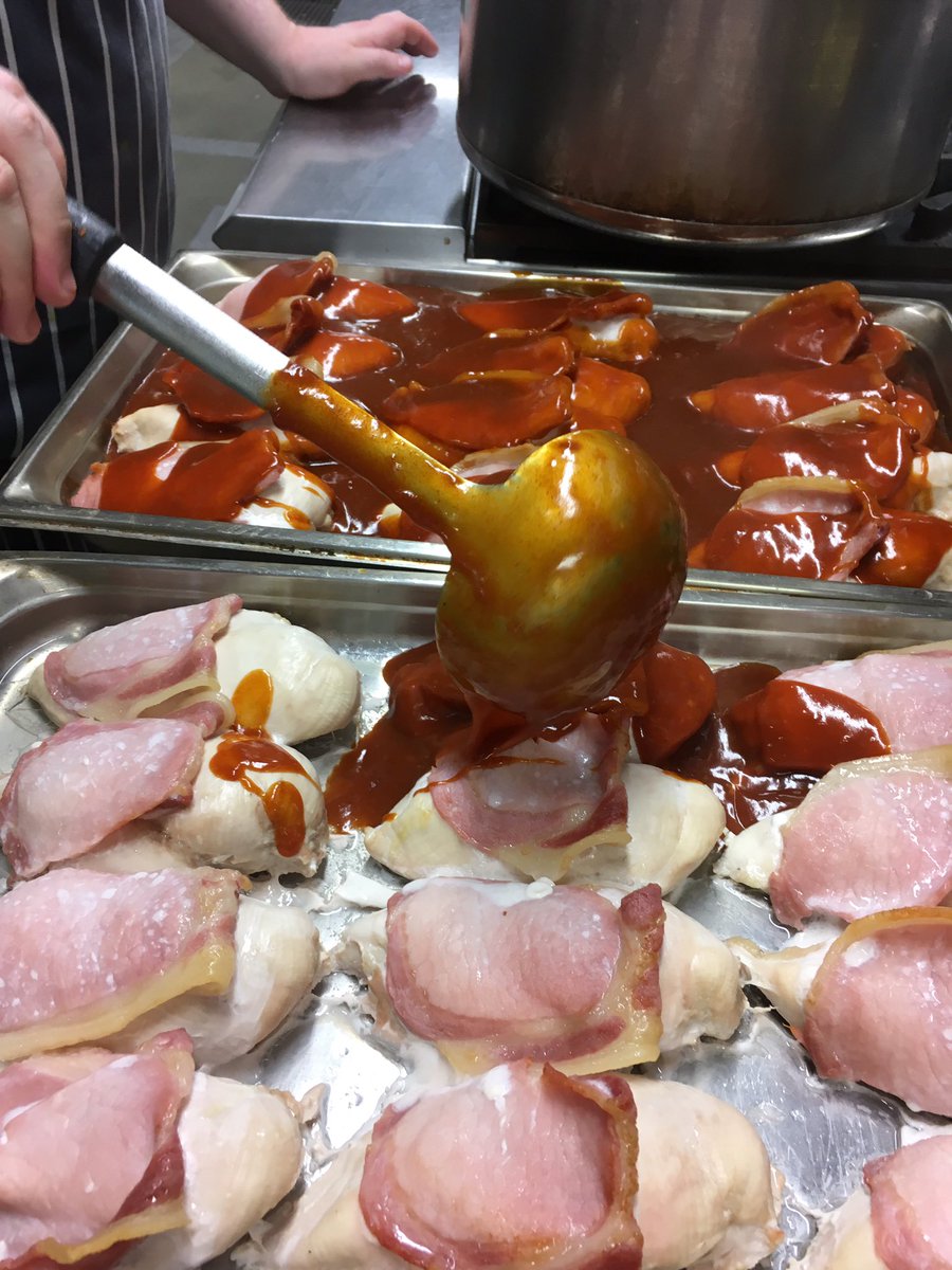 chef_glyn's tweet photo. Chicken ranchero getting the finishing touches before the oven does the business #dundashouse @Gatherandgather https://t.co/4wd79VEXpB
