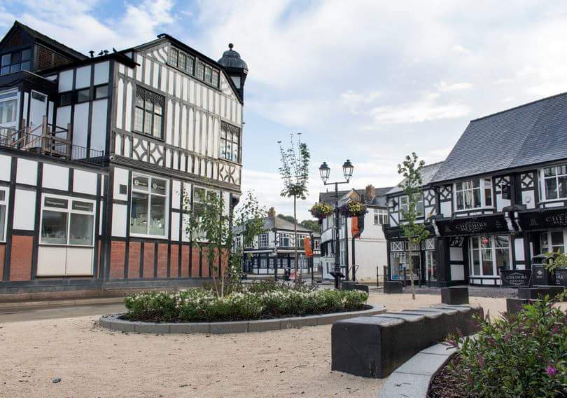 TeamBID's tweet photo. Wow just look at the #new #branding at @marksandspencer #Northwich #blackandwhite #inkeeping with our #heritage @NorthwichBID @NorthwichTC https://t.co/YIVTZpQH3B