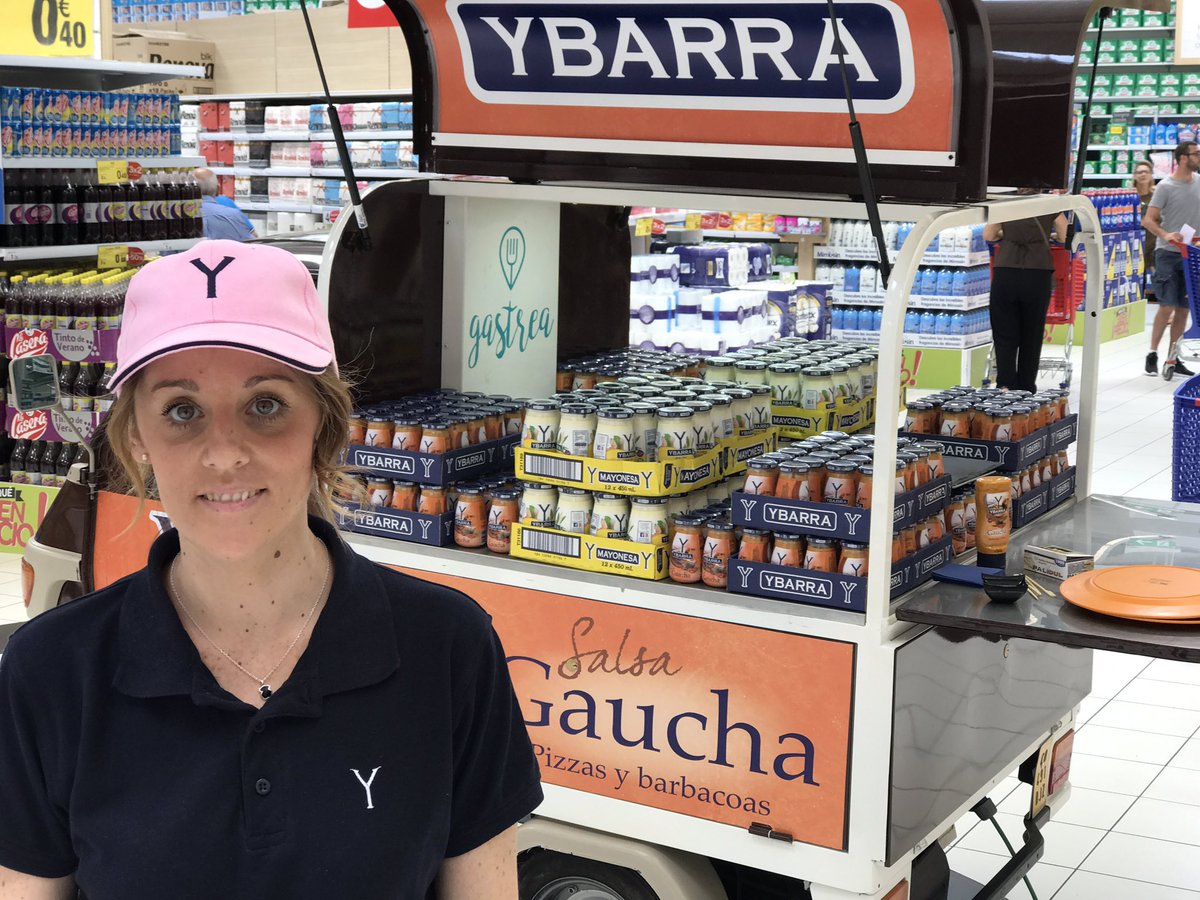 Gastreaft's tweet photo. @Gastreaft de nuevo con el @GrupoYbarra  en la feria de productos de Andalucía en Carrefour San Juan de Aznalfarache @nachonrufo #foodtruck https://t.co/SpiyllMOK5