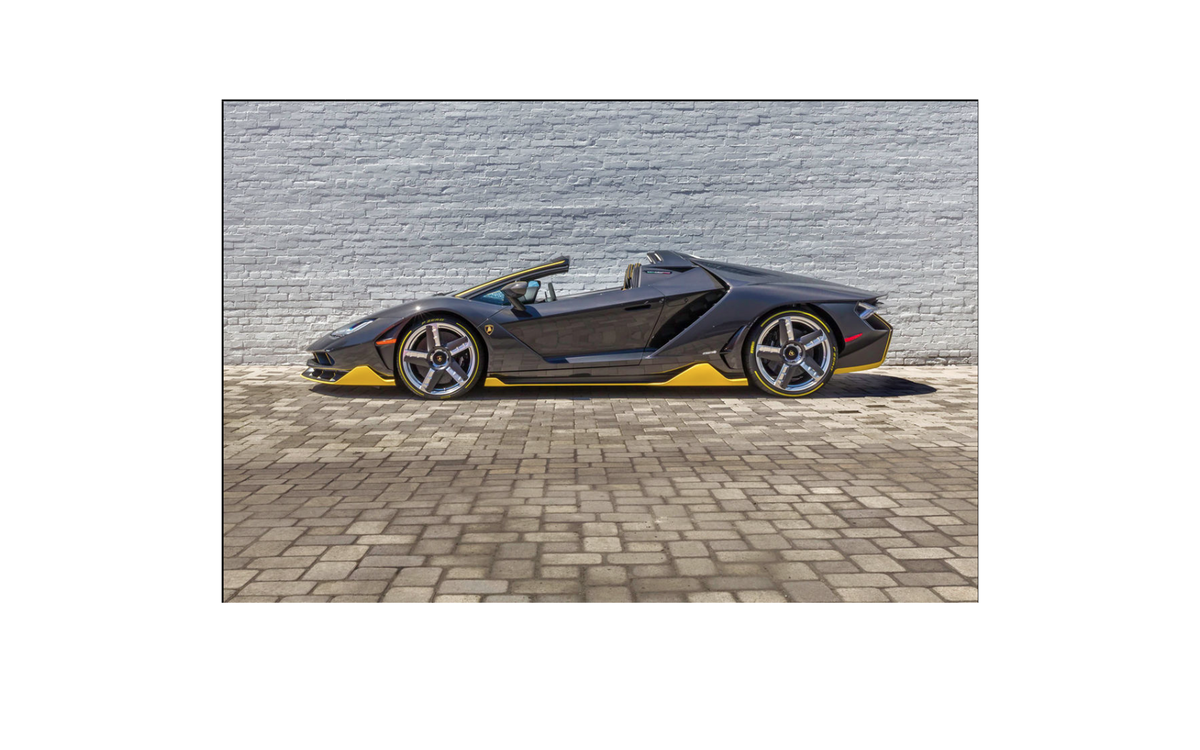 LuxuryTVNetwork's tweet photo. Carbon fiber LAMBORGHINI CENTENARIO supercar arrives in Beverly Hills https://t.co/cDZ1sGwkp8 @TaiGreene @EXTHUSIA @NowistheNext @EXLabsNet https://t.co/tQFrFp5BM3