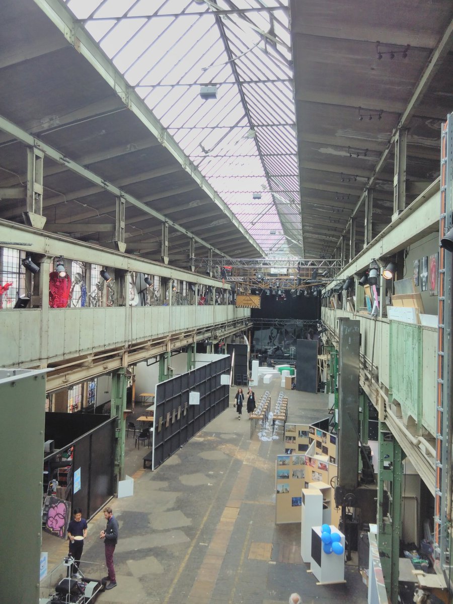 jugendhackt's tweet image. Alles fertig! Und was für eine nice location für das erste @Jugendhacktffm \o/ #vorfreude #node17 #jugendhackt