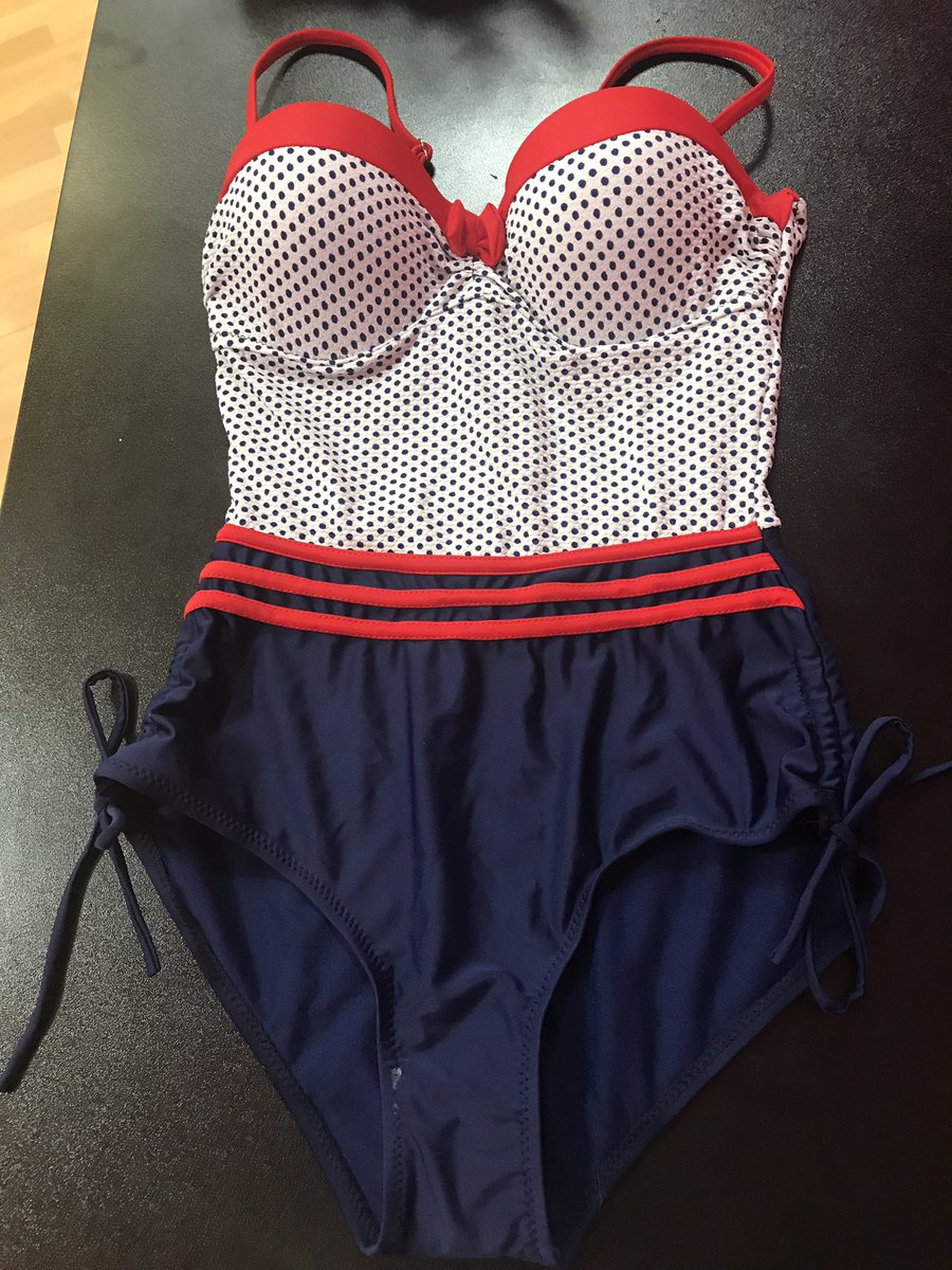 ModasIsabel_'s tweet image. 👙👌🏻👙👌🏻👙👌🏻👙👌🏻👙👌🏻👙👌🏻👙👌🏻

Bañador Pin-Up: Talla 36 : 14,90€

👙👌🏻👙👌🏻👙👌🏻👙👌🏻👙👌🏻👙👌🏻👙👌🏻