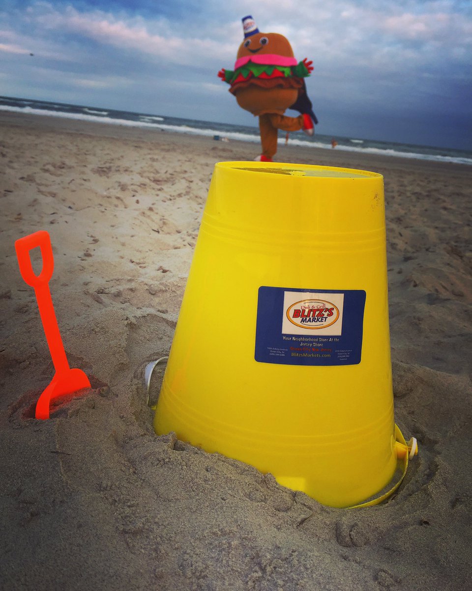 blitzsmarketoc's tweet photo. Suns out~Buns out~ ☀️Workin' on the summer bod like~💪~ #blitzsmarketocnj #blitzsmarket #blitzy #powerup #beachbody #instadaily #instafun https://t.co/kkjjw6Cw7u