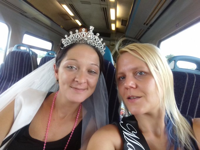 Nottingham, here we come 😃😈 https://t.co/gClqB1HDSB<a href="/tag/nomakeupselfie"class="tags"><span>#nomakeupselfie</span></a>