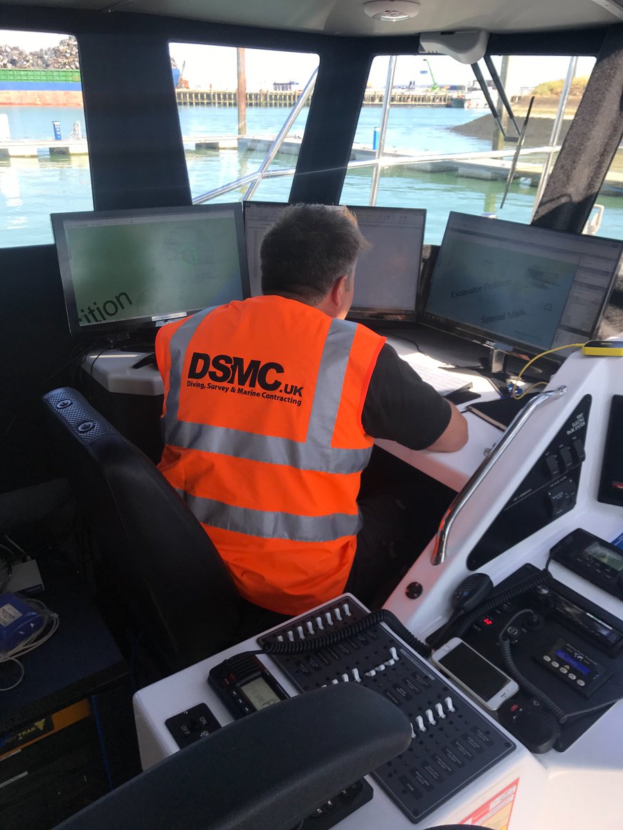 DSMC_UK's tweet image. DSMC complete project assisting the recovery of a stranded excavator. 12m catamaran mobilised and ready for immediate diving or survey works