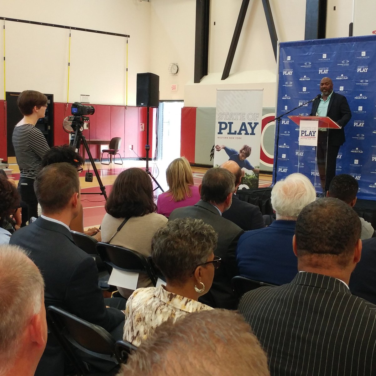 Katie G Brisson (@katiegbrisson) on Twitter photo Great to be in Buffalo supporting colleagues as their companion State of Play report released. Learning together! <a href="/cfsem/">Community Foundation for Southeast Michigan</a> <a href="/CFGB/">Community Foundation</a> <a href="/RCWJRF/">Ralph C Wilson Jr Fd</a> Great to be in Buffalo supporting colleagues as their companion State of Play report released. Learning together! <a href="/cfsem/">Community Foundation for Southeast Michigan</a> <a href="/CFGB/">Community Foundation</a> <a href="/RCWJRF/">Ralph C Wilson Jr Fd</a>