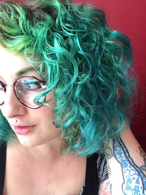 Watch GaldaLou🐐's leaked NSFW photo on TwXstars