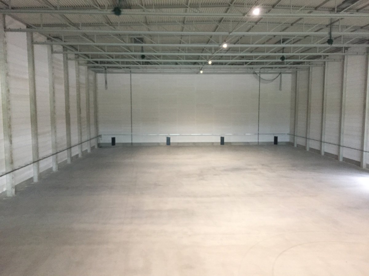 edwinwopereis's tweet photo. Kramp staff gets oppertunity to have a look inside the new warehouse and I must admit it's huge and impressive #Kramp #KrampInProgress https://t.co/e6mWCblkyC