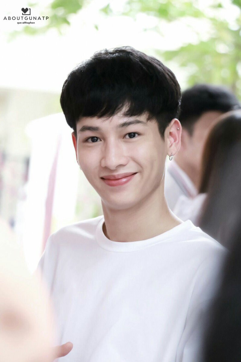 AboutGunATp's tweet photo. " พอได้ดูรูป ได้ดูคลิปวิดีโอเขา มันเหมือนเป็นการชาร์จพลังงานเข้าสู่ร่างกาย " 💕💓

#AboutGunATp 
@AtthaphanP https://t.co/7J0ozDH57b