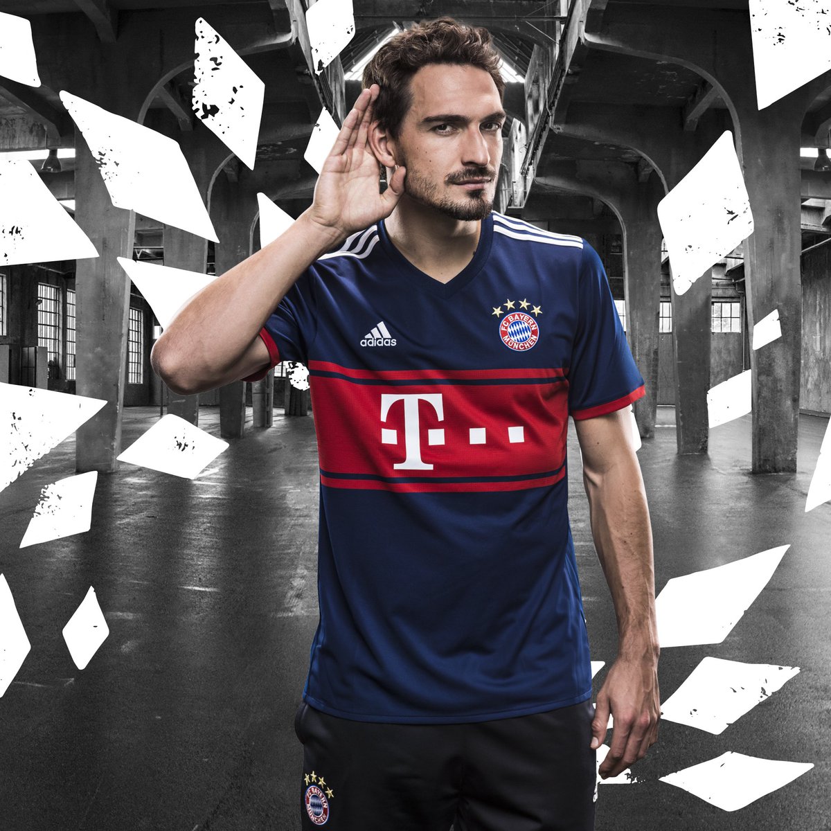 matshummels's tweet photo. I can't hear you😄 What do you think of our new @FCBayern away jersey? @adidasfootball https://t.co/P92u9nx5IY
