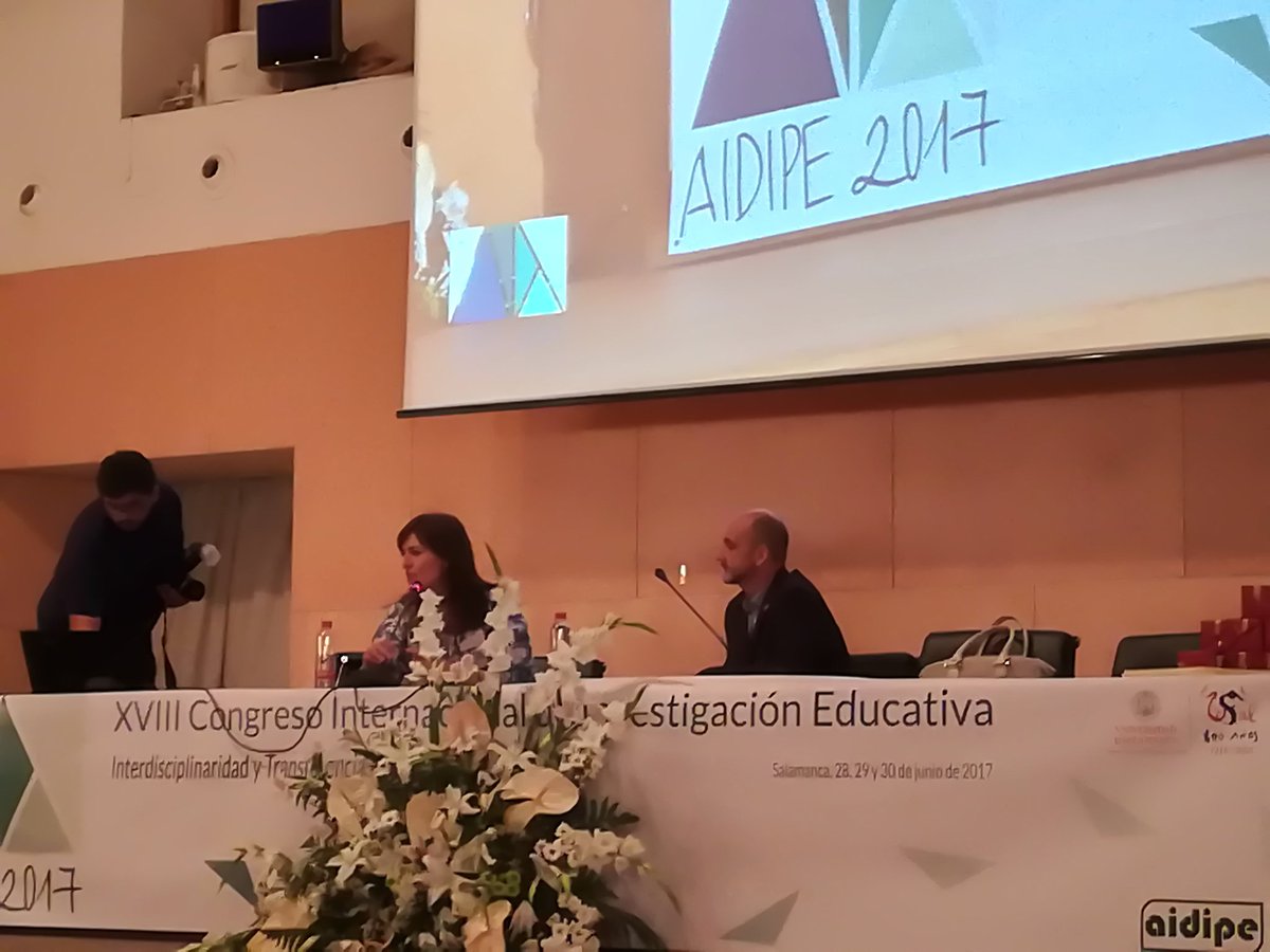 AssumptaAneas's tweet photo. Gracias a la Profesora María José Rodríguez Conde, a la Universidad de Salamanca y a toda la comunidad de #aidipe2017 https://t.co/H8PE5ZRuOD