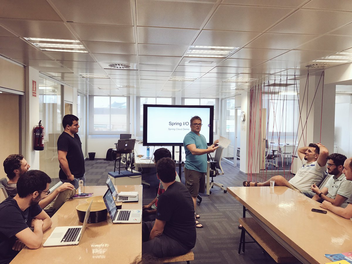 ciscox83's tweet image. #springcloud demo @ocadotech_es #fridaytech by @xeeevi and ernie #fakerothcko rulez!