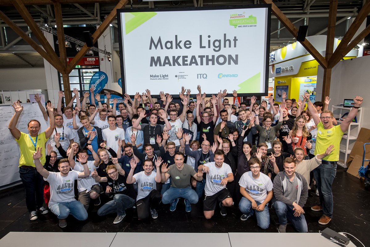 photonik2020's tweet photo. #LASER17 World of #PHOTONICS Schlussbericht: Neuer Besucherrekord / #Make #Light #Makeathon Premiere erfolgreich https://t.co/PfMeF25kpB https://t.co/YQkbq6JqE7