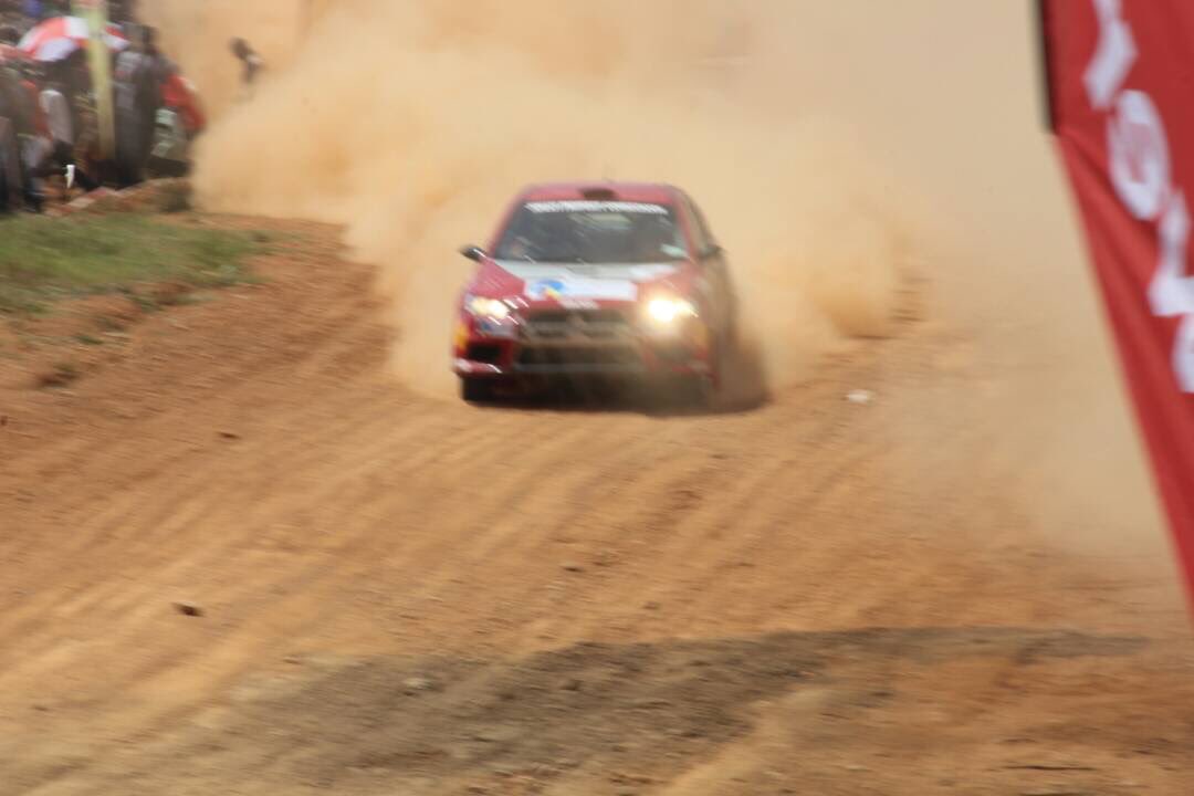VivoEnergyUg's tweet photo. Classic thriving movement as Ronald Ssebuguzi powered by #ShellV-Power fires through Busiika adrenaline #PearlRally17 @TeamSebuguzi https://t.co/97cPILFaUY