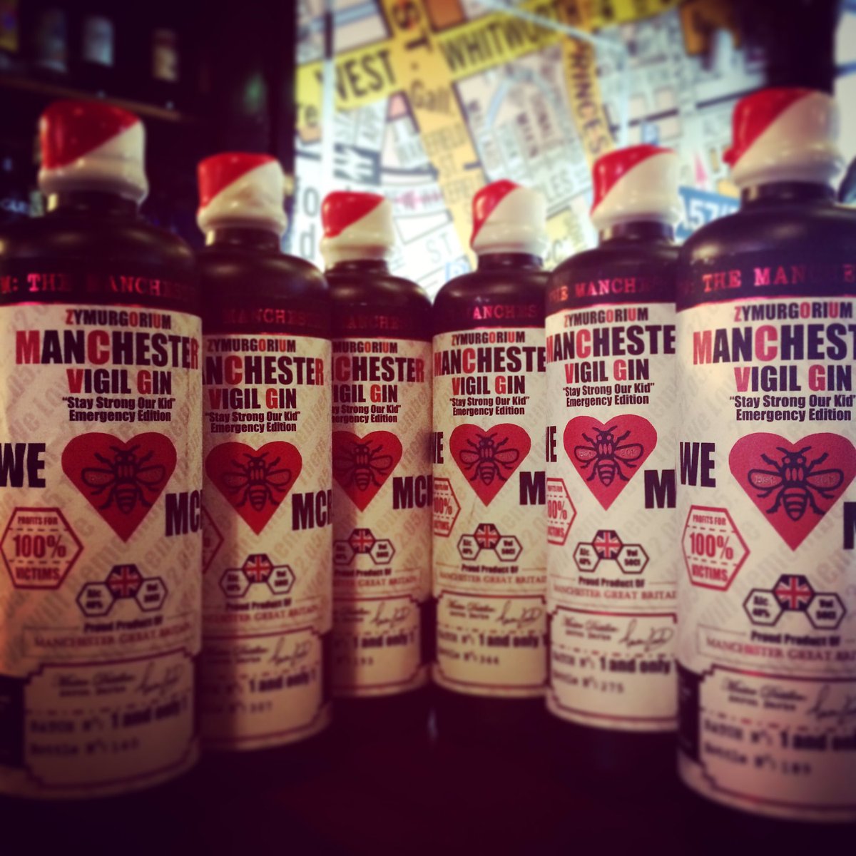 TheGinBible's tweet photo. NEW #GinoftheWeek @TheAtlasBar @MCRgin Vigil #Gin &amp; @FranklinandSons tonic £6. All proceeds to go to charity get yours now #Manchester 🐝❤️ https://t.co/UMxvq0spvh