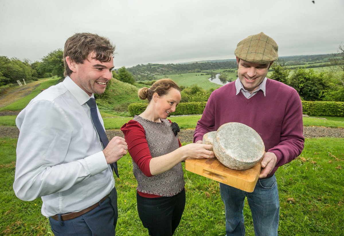 Boyne Valley feasts for prestigious <a href="/OxfordFoodSymp/">OxfordFoodSymp</a>  with <a href="/mcdigby/">Marie-Claire Digby</a> <a href="/IrishTimesLife/">Irish Times Life</a> #FoodFileFriday #BVFOODOXFORD17 bit.ly/2suqsEb