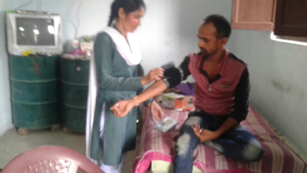 CollectrBarwani's tweet photo. .@CMMadhyaPradesh #SardarSarovar #R&R #greenCommando #health checkup @distBarwani https://t.co/EwMbP8UOeS