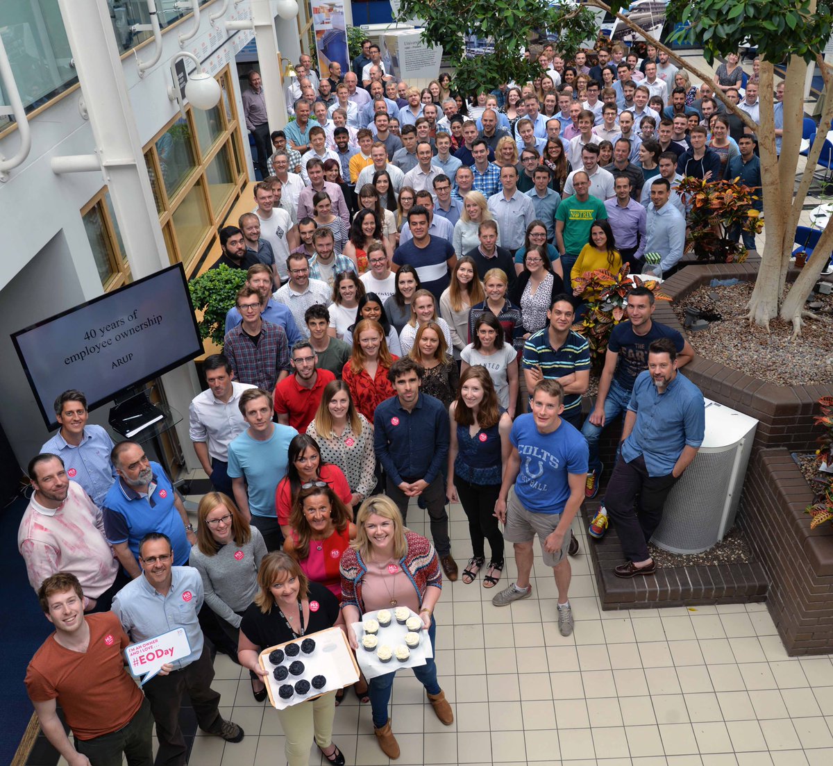How proud are #ArupBristol staff of working for an employee-owned business? Super proud! #EODay <a href="/EmployeeOwned/">Employee Ownership Association (eoa)</a> #cupcakes #Bristol