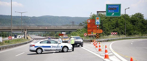 Gerekçe yenileme, onarım çalışması: TEM'in Bolu Dağı Tüneli'ni de kapsayan Ankara yönü, 4-14 Temmuz tarihleri arasında ulaşıma kapatılacak.