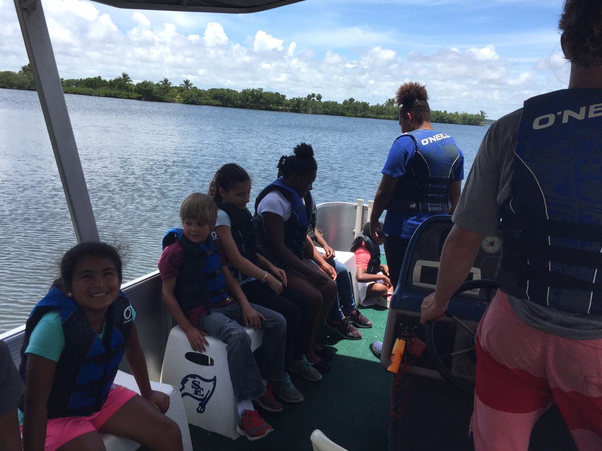 ProStudentsUSA's tweet photo. Took a boat ride on the IR Lagoon yesterday. Hot, but fun! https://t.co/GJMl9ieAjd