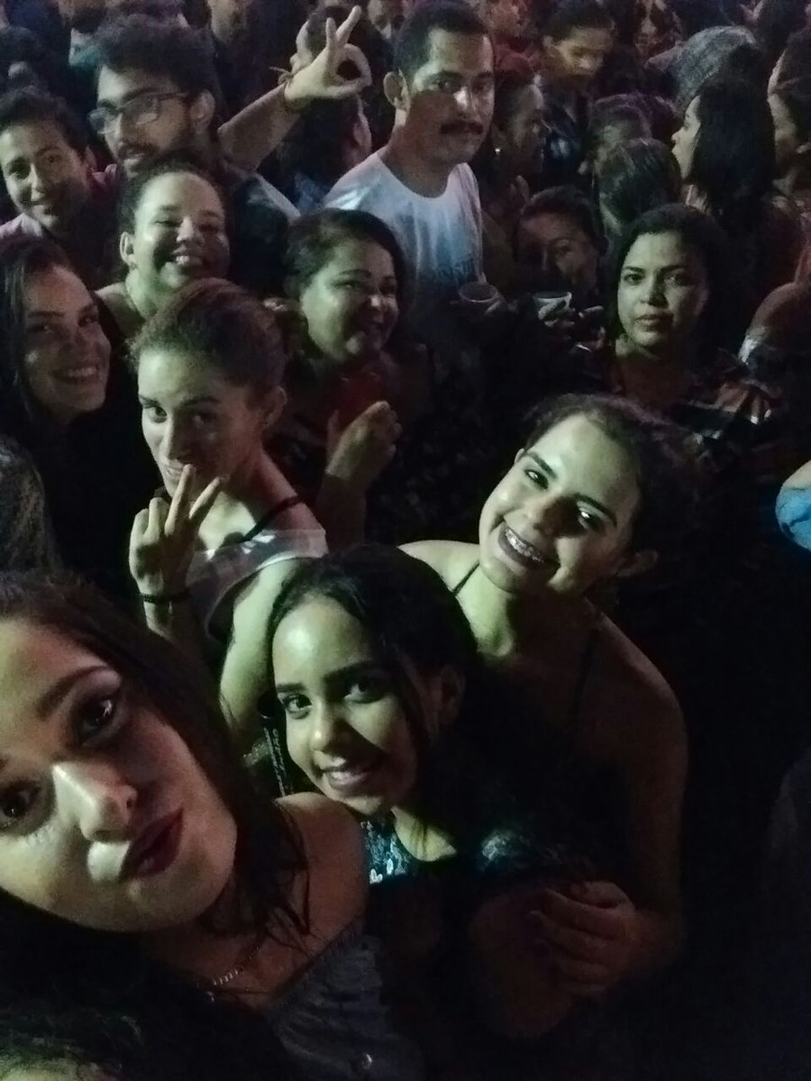 Rayaanemartins's tweet photo. Que pena que acabou 😢 #VoltaSJ https://t.co/J80YlxzLnP