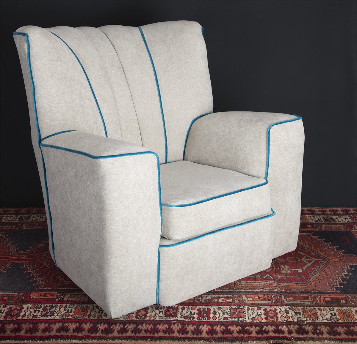 ** Choose white and cool blu tones for the summer **
Looking forward to seeing the two seats sofa!
Furniture by <a href="/EbonyRose_Up/">Ebony Rose Upholstery</a> #FridayFeeling
