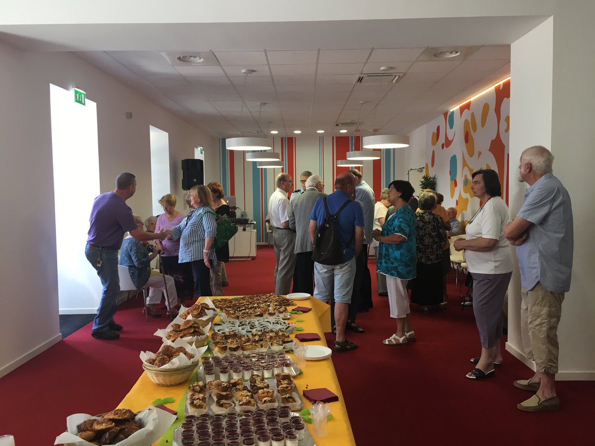 1 an déjà ! #happybirthday <a href="/SenManosque04/">SenManosque04</a> !!! 🎉🎂🎉🍾