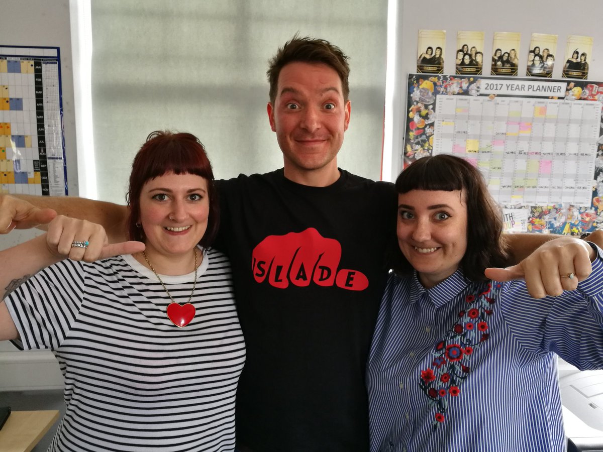 tomburbridge's tweet photo. .@SladeNews digging Slade with the Dave Hill sisters #FridayFeeling #cmonfeelthenoise #welovedave https://t.co/J2P2WjCOZS