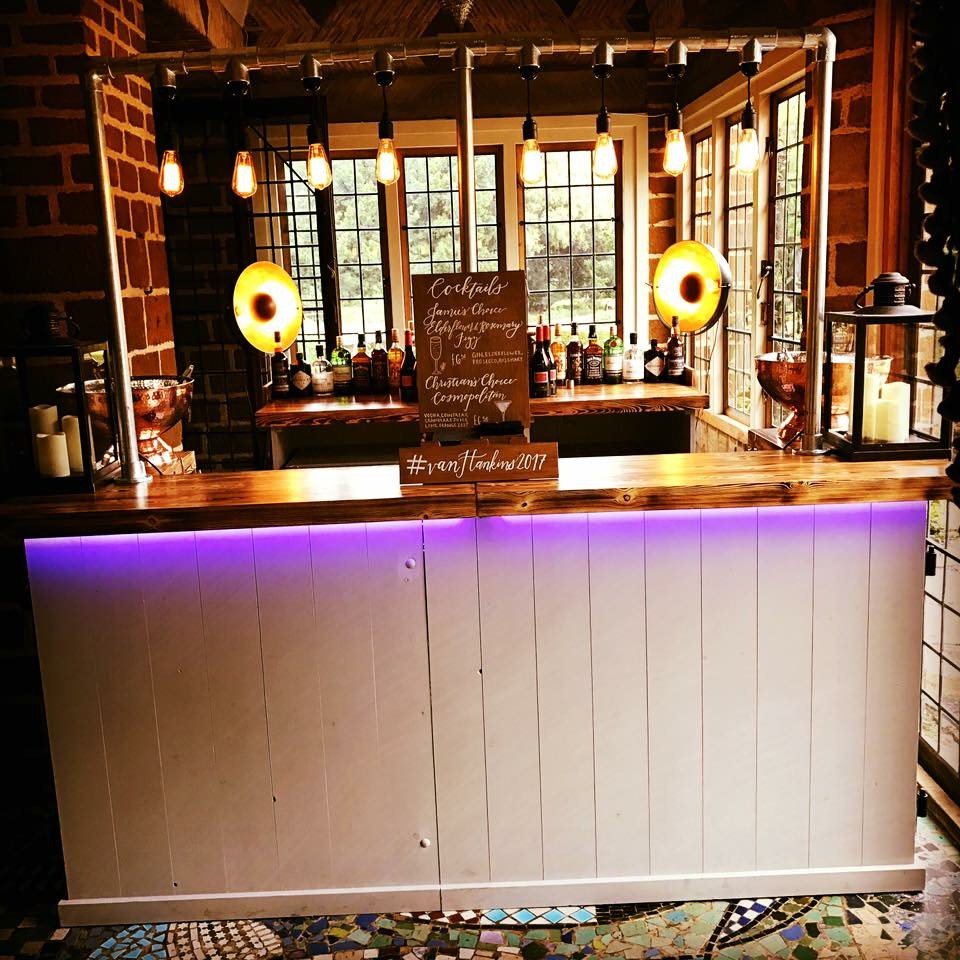 Bar ready to go at <a href="/voewoodthehouse/">V O E W O O D</a> for Jamie &amp; Christian last month. Great to work with <a href="/VanillaRoseWed/">VanillaRose Weddings</a>, <a href="/Juliemphotos/">Julie M Photography</a> &amp; <a href="/BullardsGin/">Bullards Gin</a>