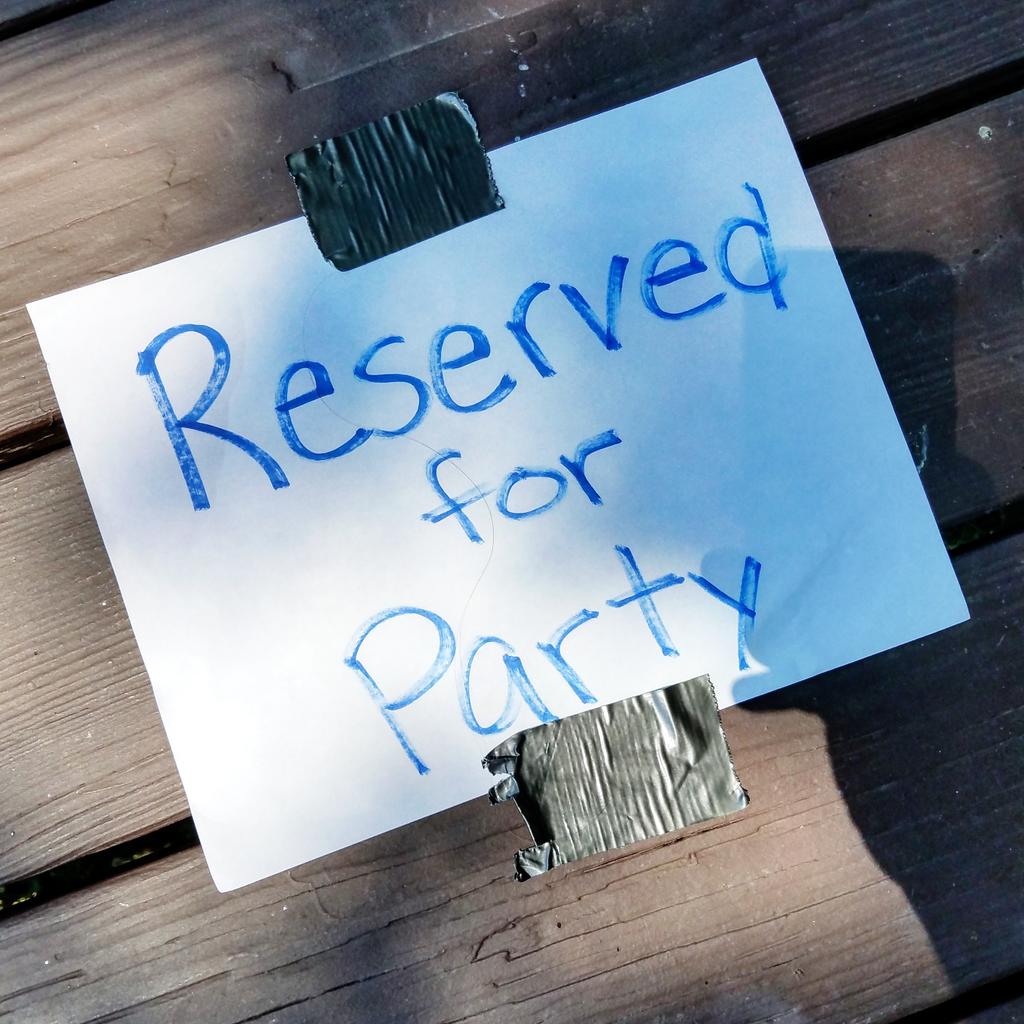 Reserve your table! Visit link in bio.#frcp #birthdayparties #privateparties #summervibes #summerfun #communitypool
