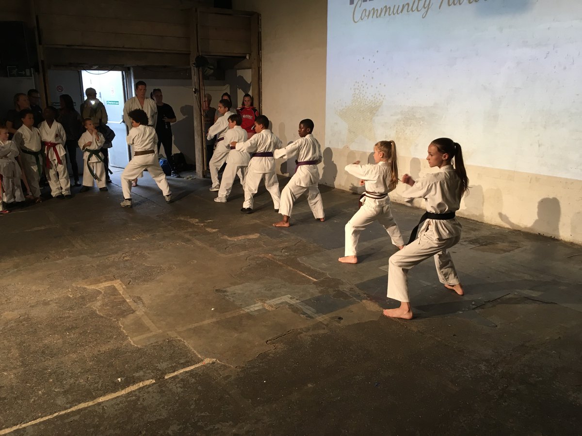 HelloSanctuary's tweet photo. Local karate club Sharks Karate is wowing the crowd with an impressive routine. #HackneyAwards https://t.co/fu9QZz3KaM
