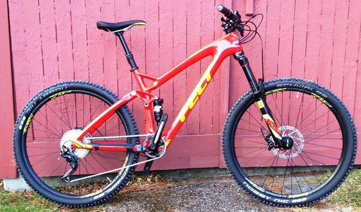 Felt's Decree 3 offers a lot of the same carbon frame technology as the Decree 1, but at a lower price. ow.ly/uP7B307GSCY