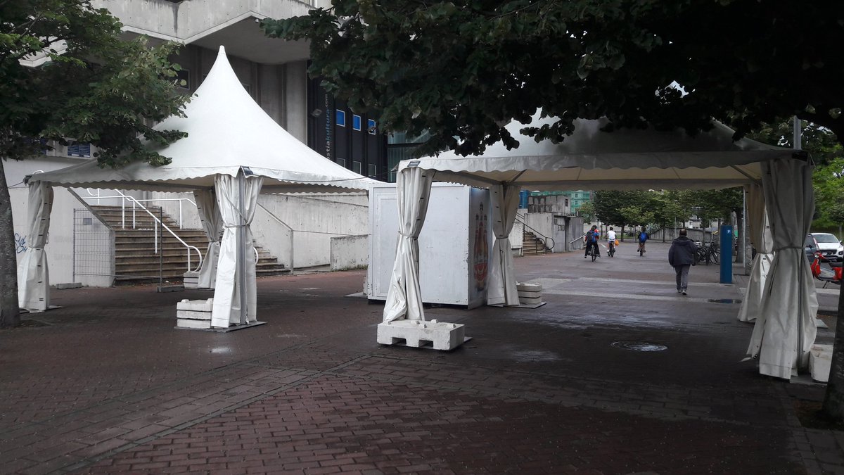 Donostilandia's tweet photo. Preparando para mañana el #SFSS17 Summer Fest San Sebastián https://t.co/g6GOs2s4VK