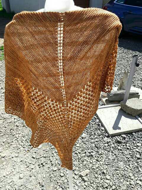 Need something new to cast on? Why not check out the new #Knitteratti Designs pattern, the #Midsomer Shawl. Available now on #Ravelry.