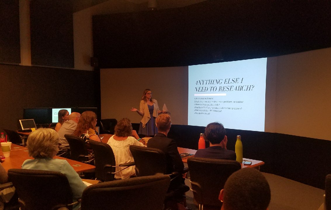 Get some killer insights on social copy research upstairs in Rm. 218 with Alicia McClendon! #SMDayLFT