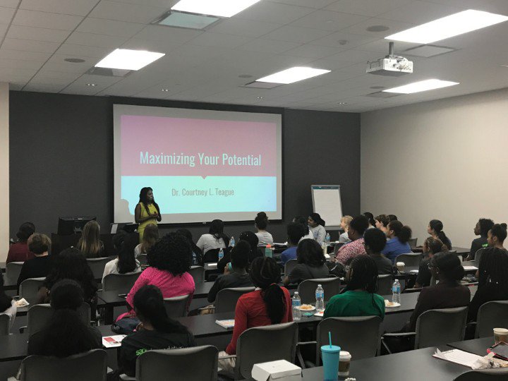 CourtneyLTeague's tweet photo. It was an honor to serve as the keynote speaker for @wit_girls @witatl #potential. I had to mention @Oprah! #tech https://t.co/CQ4l2Bauvm