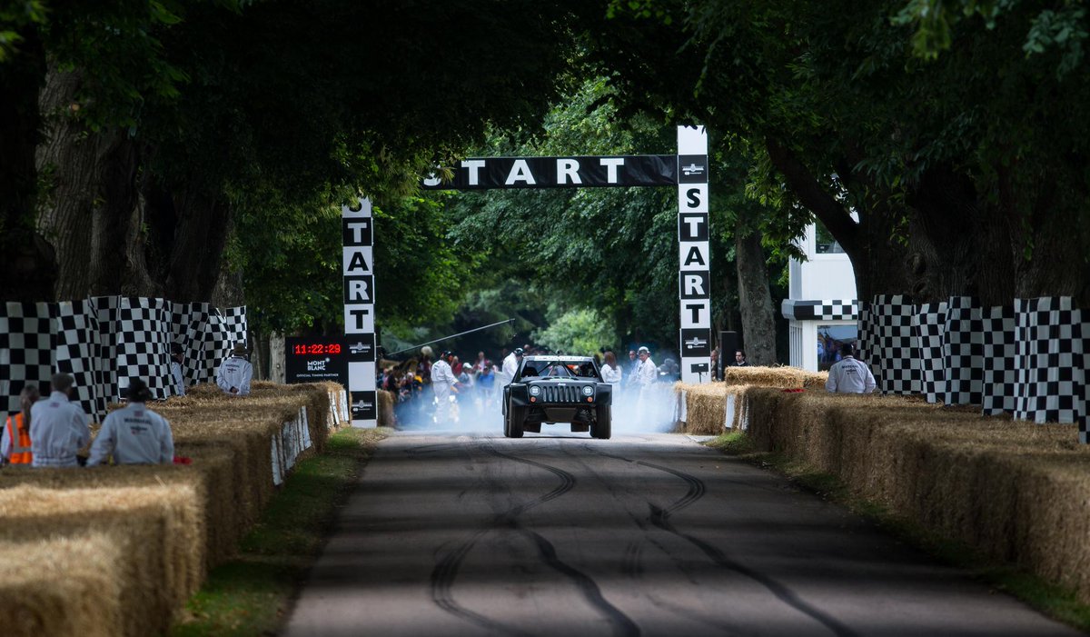 MonsterEnergyUK's tweet image. .@cody_currie sending it right off the start line at @fosgoodwood 🤘 #FOS

Tune in live! &amp;gt; monsterne.ws/4WUHJZ53
