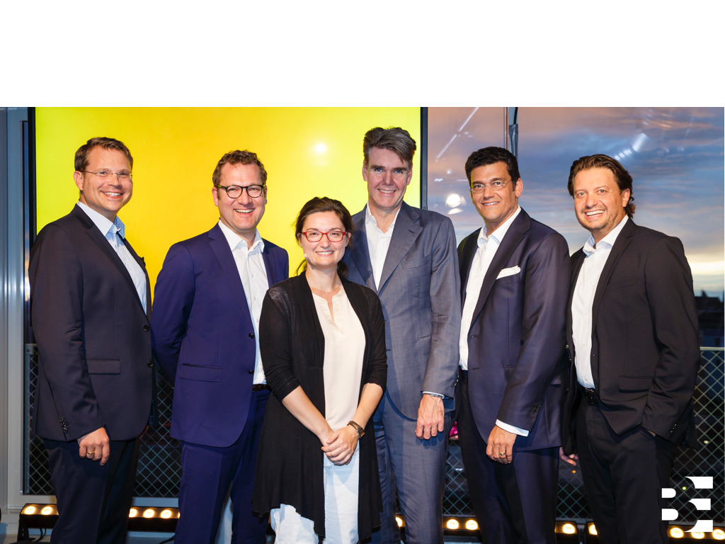 Blackeight_B8's tweet photo. Unser Event »Elementare Impulse« war ein voller Erfolg! Wir danken unseren Gästen für die guten Gespräche. Weitere Fotos folgen! #B8H5 https://t.co/ATmKIqje4l