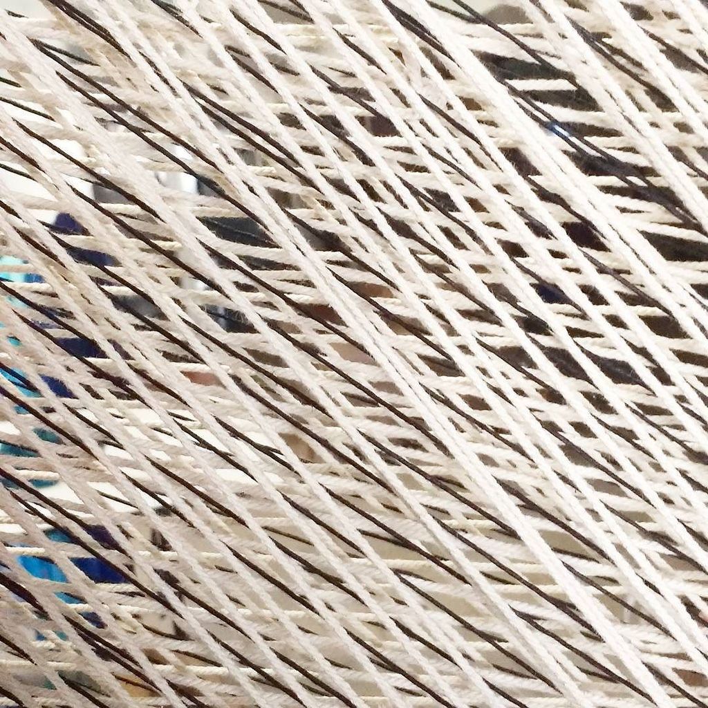 iamPGR's tweet photo. Pile o warps.
#textileart #fiberart #texture #dstexture #textileartist #warp #workinprogress #wip #chicagoartist #westside #bestside #summ… https://t.co/gVwMNw52dB
