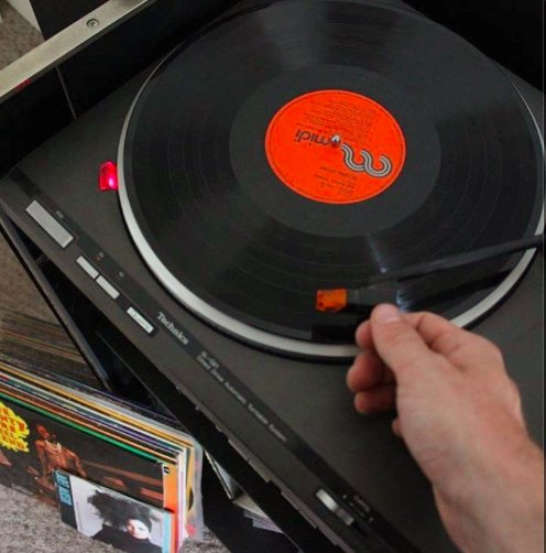 Getting some records ready for my set this evening <a href="/HoStBarnabas/">House of St Barnabas</a> 👏🏼💿📀👏🏼