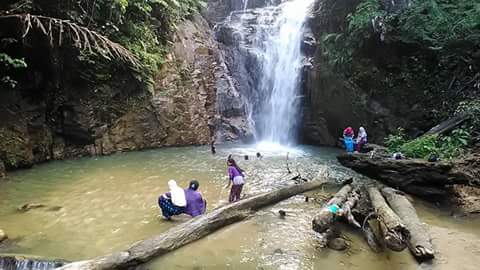 PosperaJambi's tweet photo. Air Terjun Bukit Batu Sei Manau Kab Merangin Jambi yg Butuh Perhatian Pemerintah @jokowi @KemenPU @Kemenpar_RI https://t.co/GJMzYiVsEX