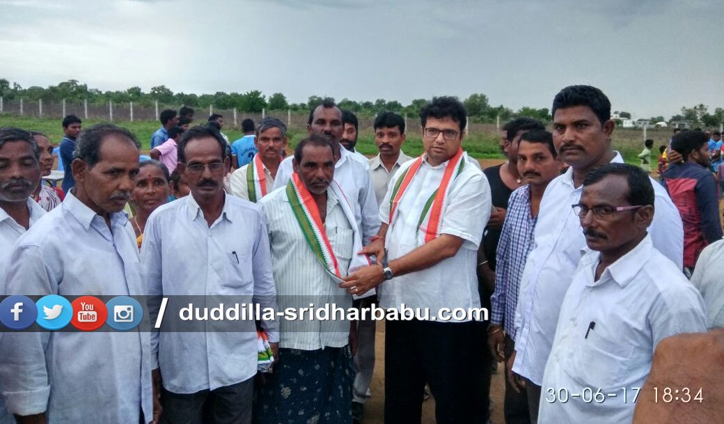 FormerMinister's tweet photo. #TRSleaders #Congress lo #Cherika
#PuppiReddyMadhu #BokkalaRajireddy #MadkaRamulu #RavinderReddy and #Karyakarthalu 
@#TeamDSB https://t.co/kKn2pb8mPk