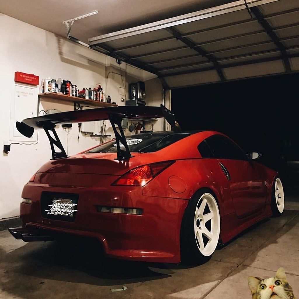 We come alive in the nighttime. @ohhrickayy on our ES2 custom coated to  gloss white. Wheel: VarrsToen ES2 19…, image size:1024x1024