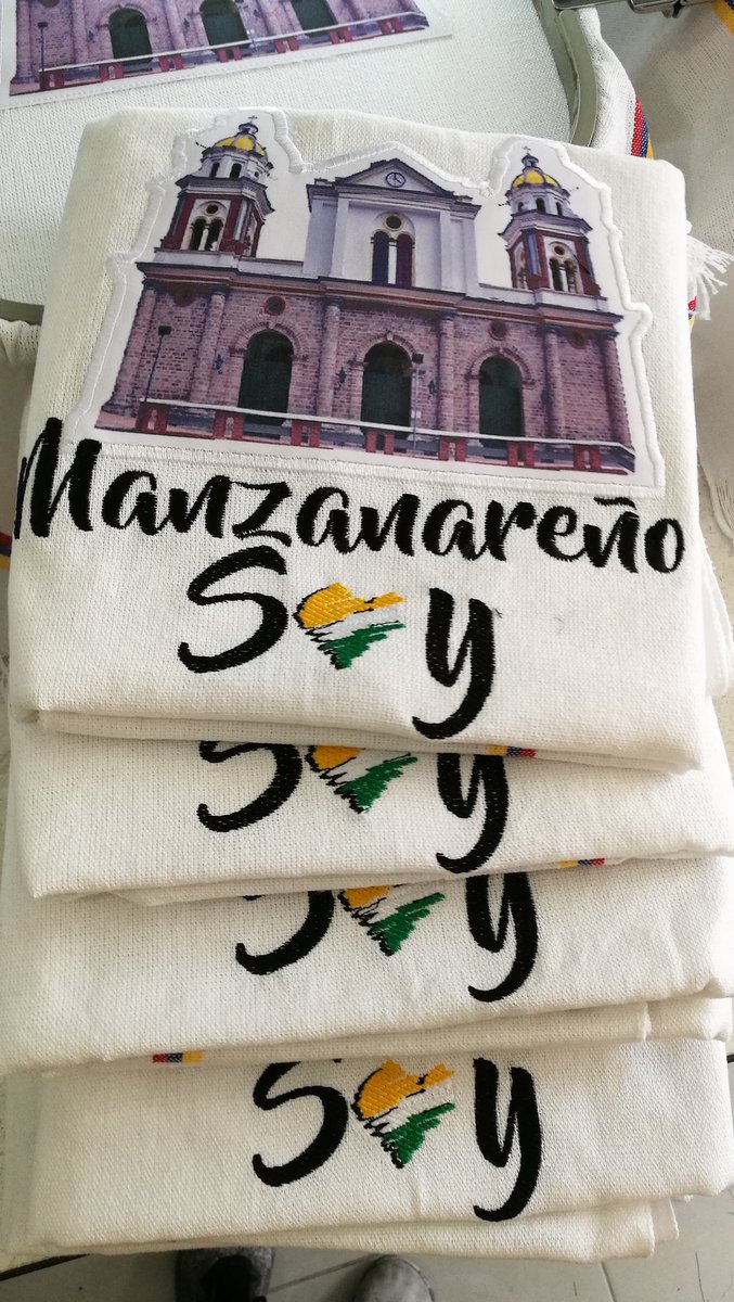 delementossas's tweet photo. #manzanares #ponchos #bordados #delementos #fiestasdelacordialidad https://t.co/wDdHVVIVzY