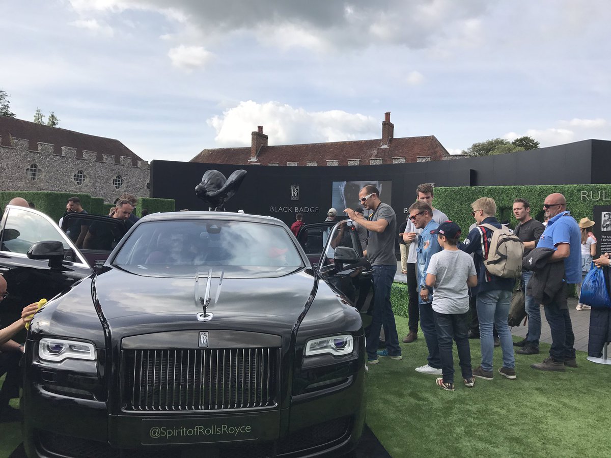 woyadigital's tweet image. We are at #FOS @rollsroycecars amazing looking feature #InOverdrive @fosgoodwood Amazing car in the safe hands of @jgmotorsport
