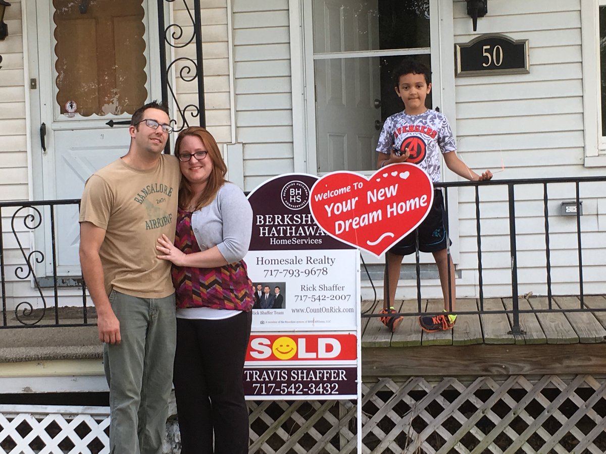 TravisShaffer's tweet image. Congrats Justin Aldinger and Kimberly Parks! Just in time for the  4th! Enjoy the holiday in your new home! Thanks You! #rickshafferteam